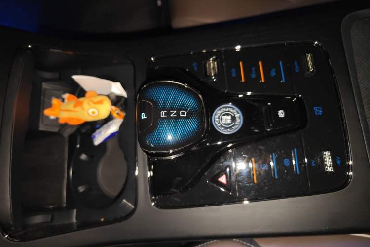 Used BYD Han 2022 DM-i 121KM Luxury Model Gear Lever