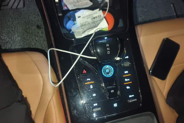 Used BYD Han 2022 EV Genesis Edition 715KM Front-Wheel-Drive Prestige Model Gear Lever