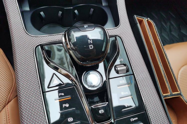 Used BYD Han 2022 EV Genesis Edition 610KM All-Wheel Drive Premium Model Gear Lever
