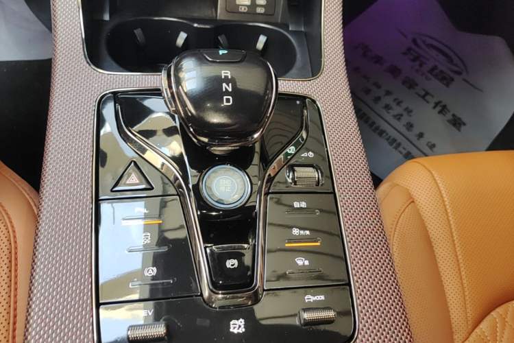 Used BYD Han 2022 DM-i 121KM Luxury Model Gear Lever