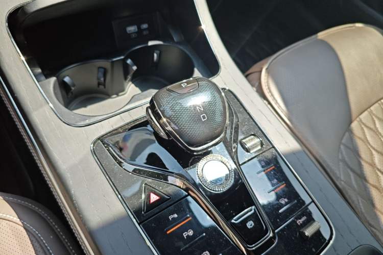 Used BYD Han 2022 EV Genesis Edition 610KM All-Wheel Drive Premium Model Gear Lever