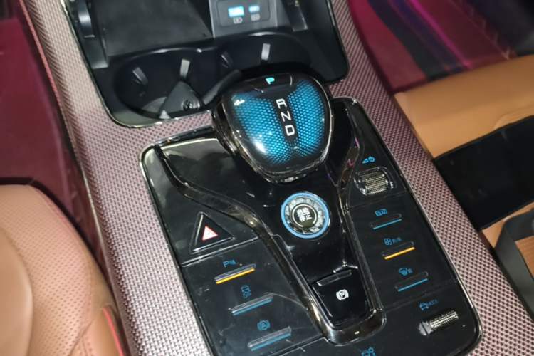 Used BYD Han 2022 DM-i 121KM Luxury Model Gear Lever