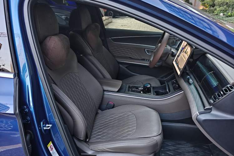 Used BYD Han 2022 EV Genesis Edition 610KM All-Wheel Drive Premium Model Interior 2