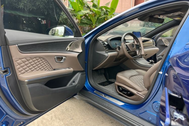 Used BYD Han 2022 DM-i 121KM Luxury Model Interior 4