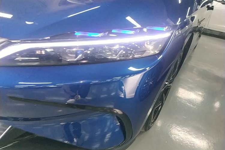 Used BYD Han 2022 EV Genesis Edition 715 km Front-Wheel-Drive Flagship Model Left Front Headlight