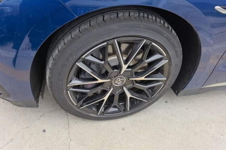 Used BYD Han 2022 EV Genesis Edition 610KM All-Wheel Drive Premium Model Left Front Wheel Hub