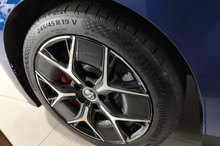 Used BYD Han 2022 EV Genesis Edition 715KM Front-Wheel-Drive Prestige Model Left Front Wheel Hub