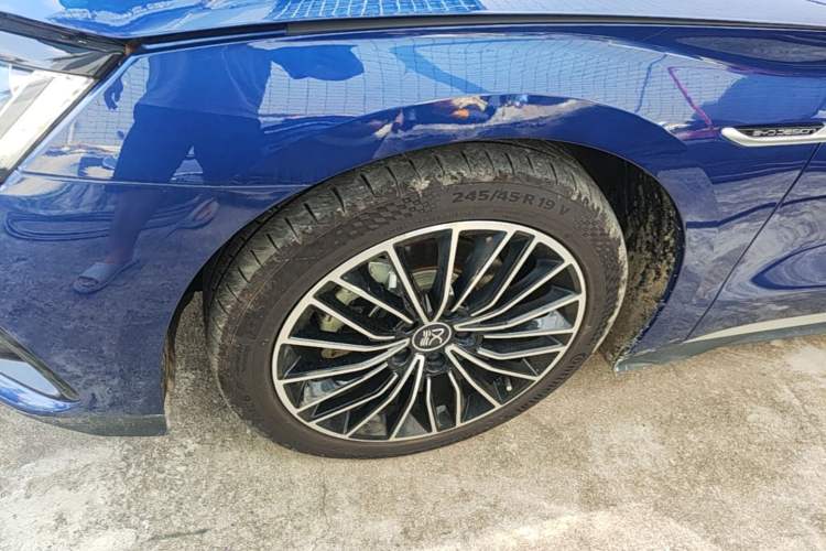 Used BYD Han 2022 DM-i 121KM Luxury Model Left Front Wheel Hub
