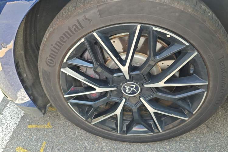 Used BYD Han 2022 EV Genesis Edition 610KM All-Wheel Drive Premium Model Left Front Wheel Hub