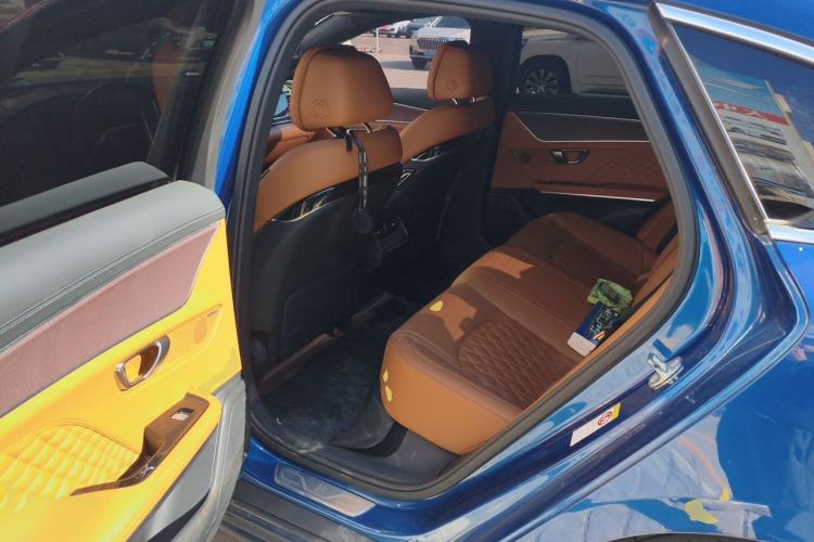 Used BYD Han 2022 DM-i 121KM Luxury Model Left Rear Seat