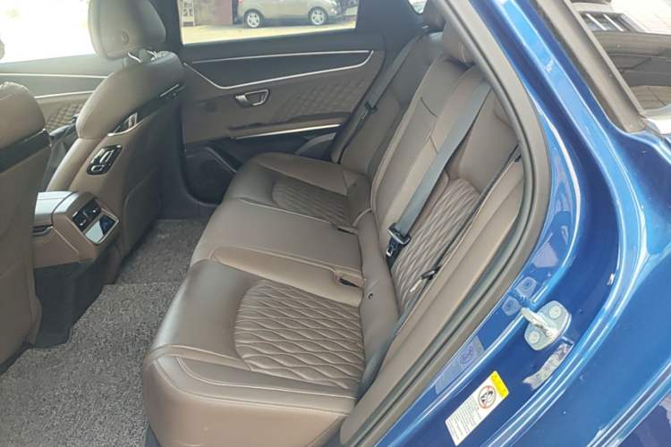 Used BYD Han 2022 DM-i 121KM Luxury Model Left Rear Seat