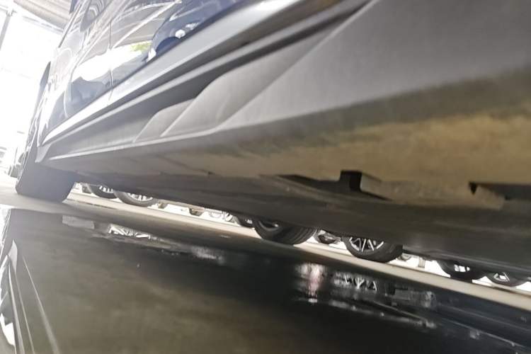 Used BYD Han 2022 EV Genesis Edition 715KM Front-Wheel-Drive Prestige Model Left Side Sill