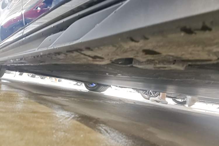 Used BYD Han 2022 EV Genesis Edition 715 km Front-Wheel-Drive Flagship Model Left Side Sill