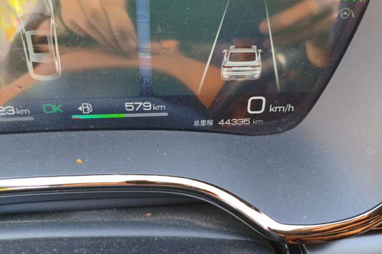 Used BYD Han 2022 DM-i 121KM Luxury Model Odometer Close Up