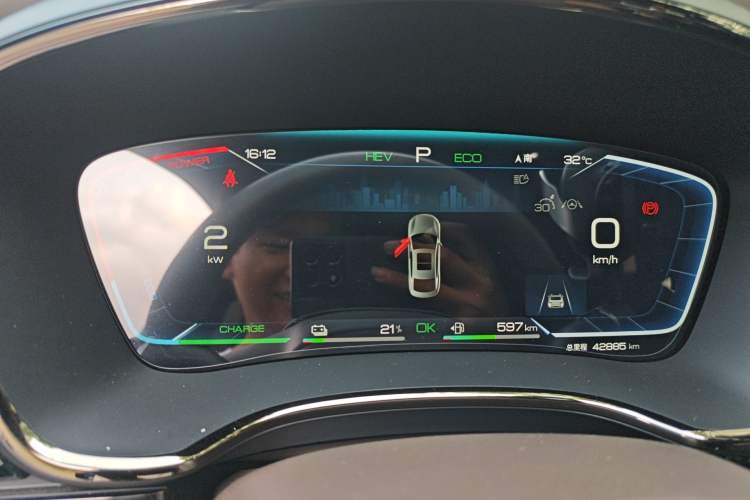 Used BYD Han 2022 DM-i 121KM Luxury Model Odometer Close Up
