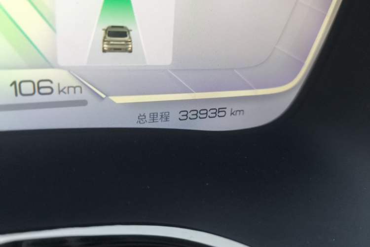 Used BYD Han 2022 DM-i 121KM Prestige Model Odometer Close Up