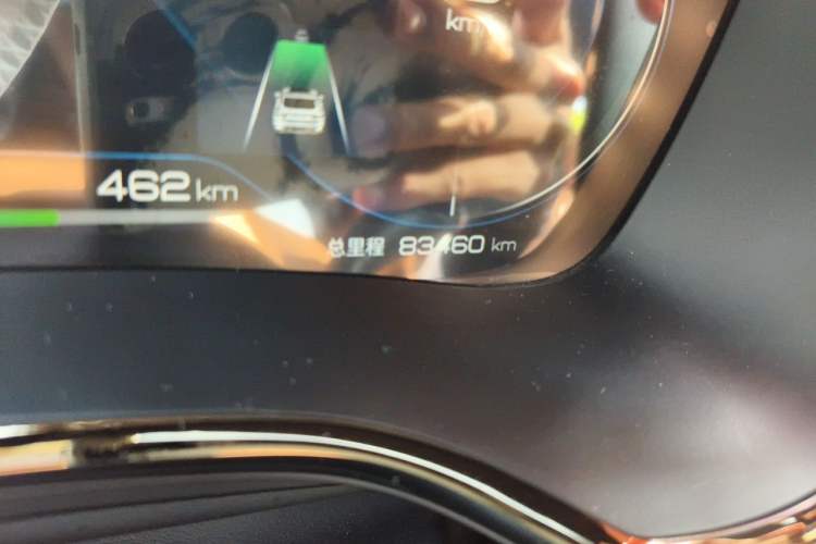 Used BYD Han 2022 DM-i 121KM Luxury Model Odometer Close Up