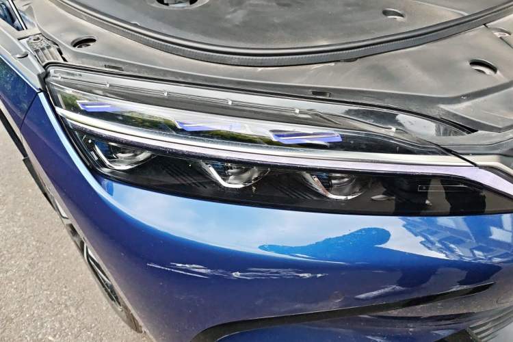 Used BYD Han 2022 EV Genesis Edition 610KM All-Wheel Drive Premium Model Right Front Headlight