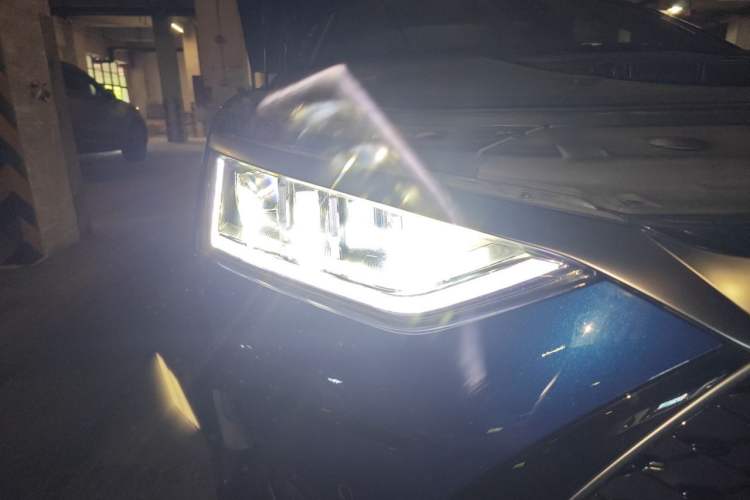 Used BYD Han 2022 DM-i 121KM Luxury Model Right Front Headlight