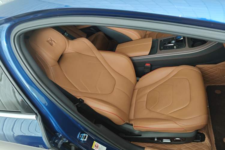 Used BYD Han 2022 DM-i 121KM Luxury Model Right Front Seat