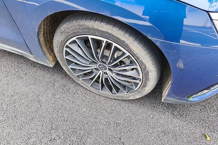 Used BYD Han 2022 DM-i 121KM Luxury Model Right Front Wheel Hub