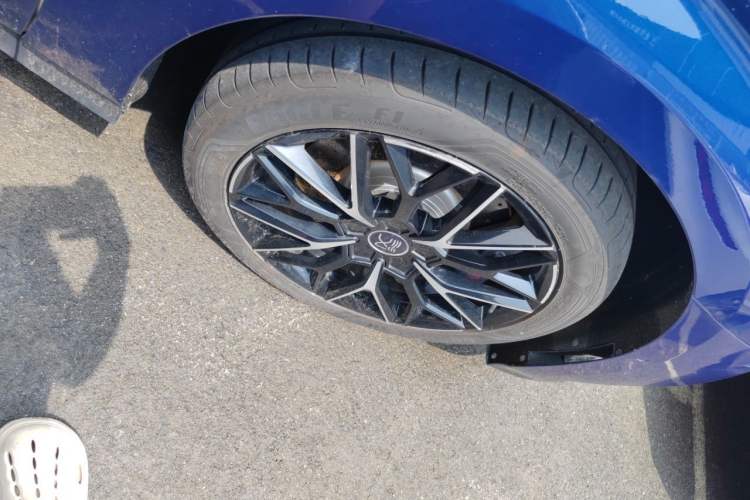 Used BYD Han 2022 DM-p 202km Four-Wheel Drive Flagship Model Right Front Wheel Hub