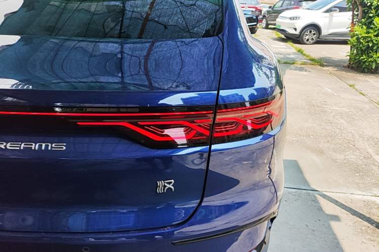 Used BYD Han 2022 DM-i 121KM Luxury Model Right Rear Taillight