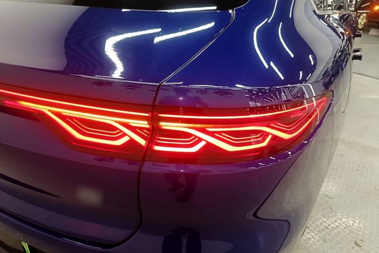 Used BYD Han 2022 EV Genesis Edition 715 km Front-Wheel-Drive Flagship Model Right Rear Taillight