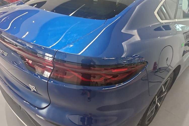 Used BYD Han 2022 EV Genesis Edition 715KM Front-Wheel-Drive Prestige Model Right Rear Taillight