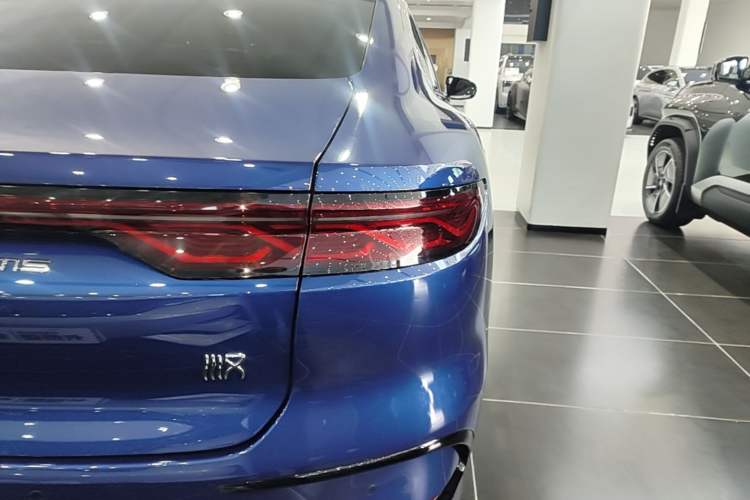 Used BYD Han 2022 DM-i 121KM Prestige Model Right Rear Taillight