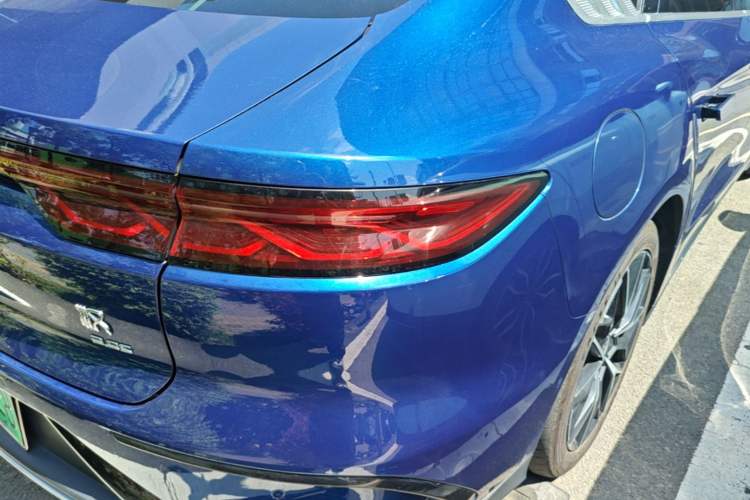 Used BYD Han 2022 EV Genesis Edition 610KM All-Wheel Drive Premium Model Right Rear Taillight