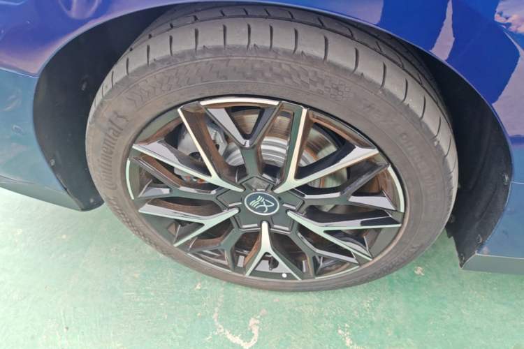 Used BYD Han 2022 EV Genesis Edition 610KM All-Wheel Drive Premium Model Right Rear Wheel Hub
