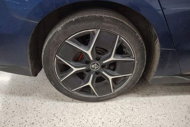 Used BYD Han 2022 EV Genesis Edition 715KM Front-Wheel-Drive Prestige Model Right Rear Wheel Hub