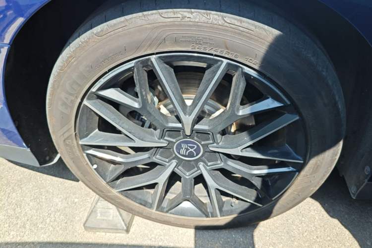 Used BYD Han 2022 EV Genesis Edition 610KM All-Wheel Drive Premium Model Right Rear Wheel Hub