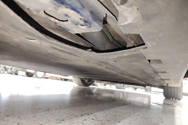 Used BYD Han 2022 EV Genesis Edition 715KM Front-Wheel-Drive Prestige Model Right Side Sill