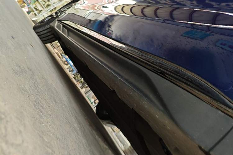 Used BYD Han 2022 EV Genesis Edition 610KM All-Wheel Drive Premium Model Right Side Sill