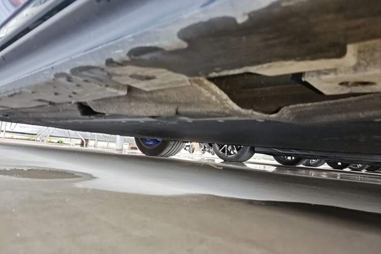 Used BYD Han 2022 EV Genesis Edition 715 km Front-Wheel-Drive Flagship Model Right Side Sill