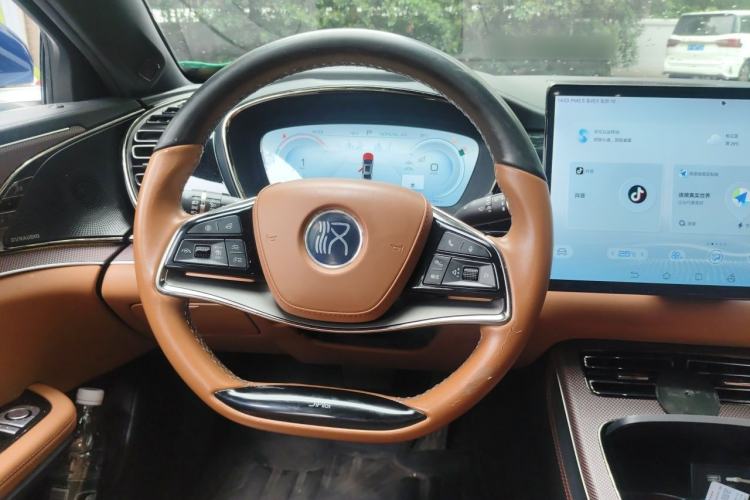 Used BYD Han 2022 DM-i 242km Flagship Model Steering Wheel