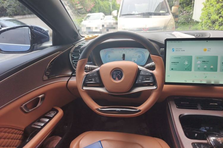 Used BYD Han 2022 DM-p 202km Four-Wheel Drive Flagship Model Steering Wheel