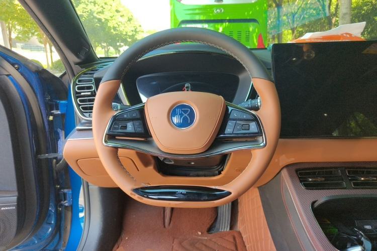 Used BYD Han 2022 DM-p 202km Four-Wheel Drive Flagship Model Steering Wheel