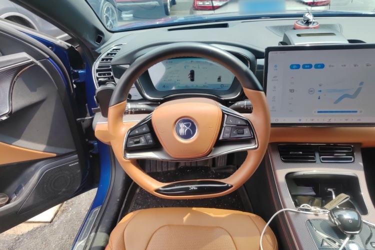 Used BYD Han 2022 DM-p 202km Four-Wheel Drive Flagship Model Steering Wheel