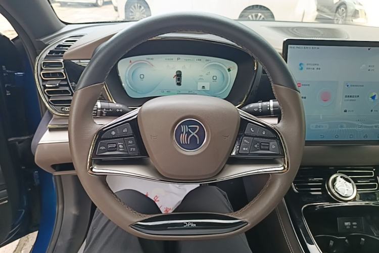 Used BYD Han 2022 EV Genesis Edition 715KM Front-Wheel-Drive Prestige Model Steering Wheel