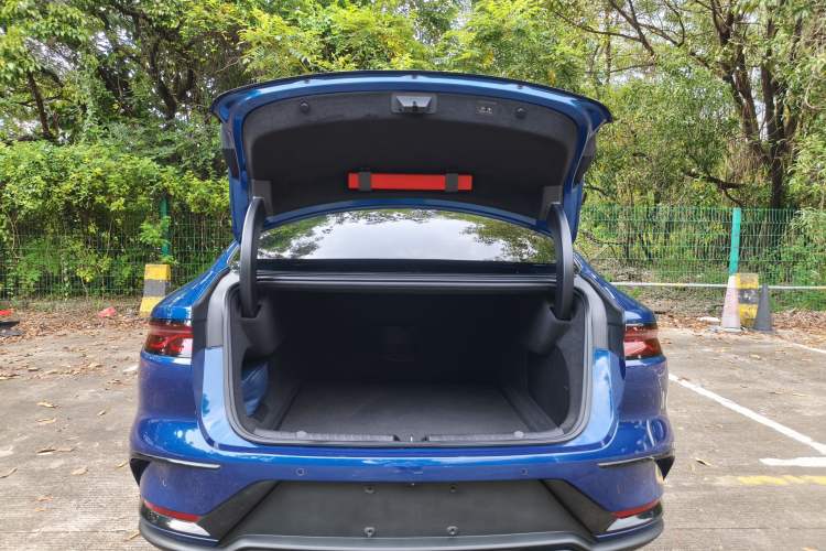 Used BYD Han 2022 DM-i 121KM Luxury Model Trunk