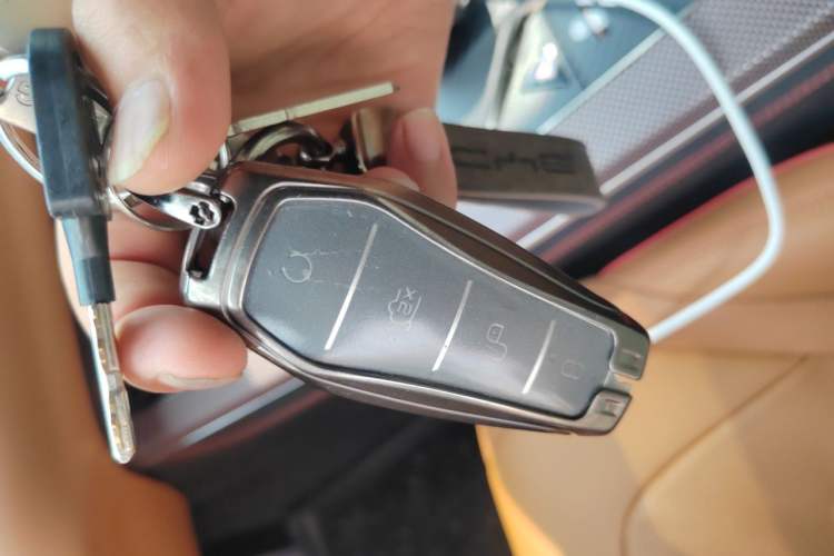 Used BYD Han 2022 DM-p 202km Four-Wheel Drive Flagship Model Vehicle Key