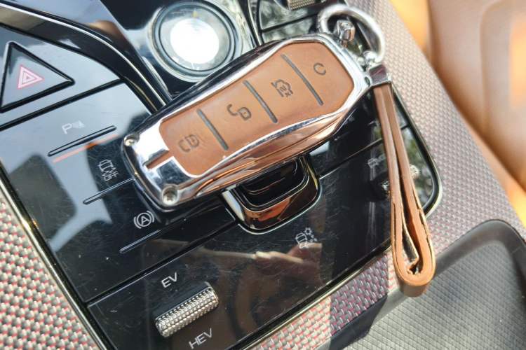 Used BYD Han 2022 DM-i 121KM Luxury Model Vehicle Key