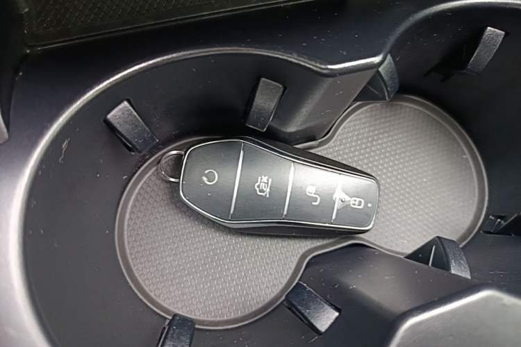 Used BYD Han 2022 EV Genesis Edition 715KM Front-Wheel-Drive Prestige Model Vehicle Key