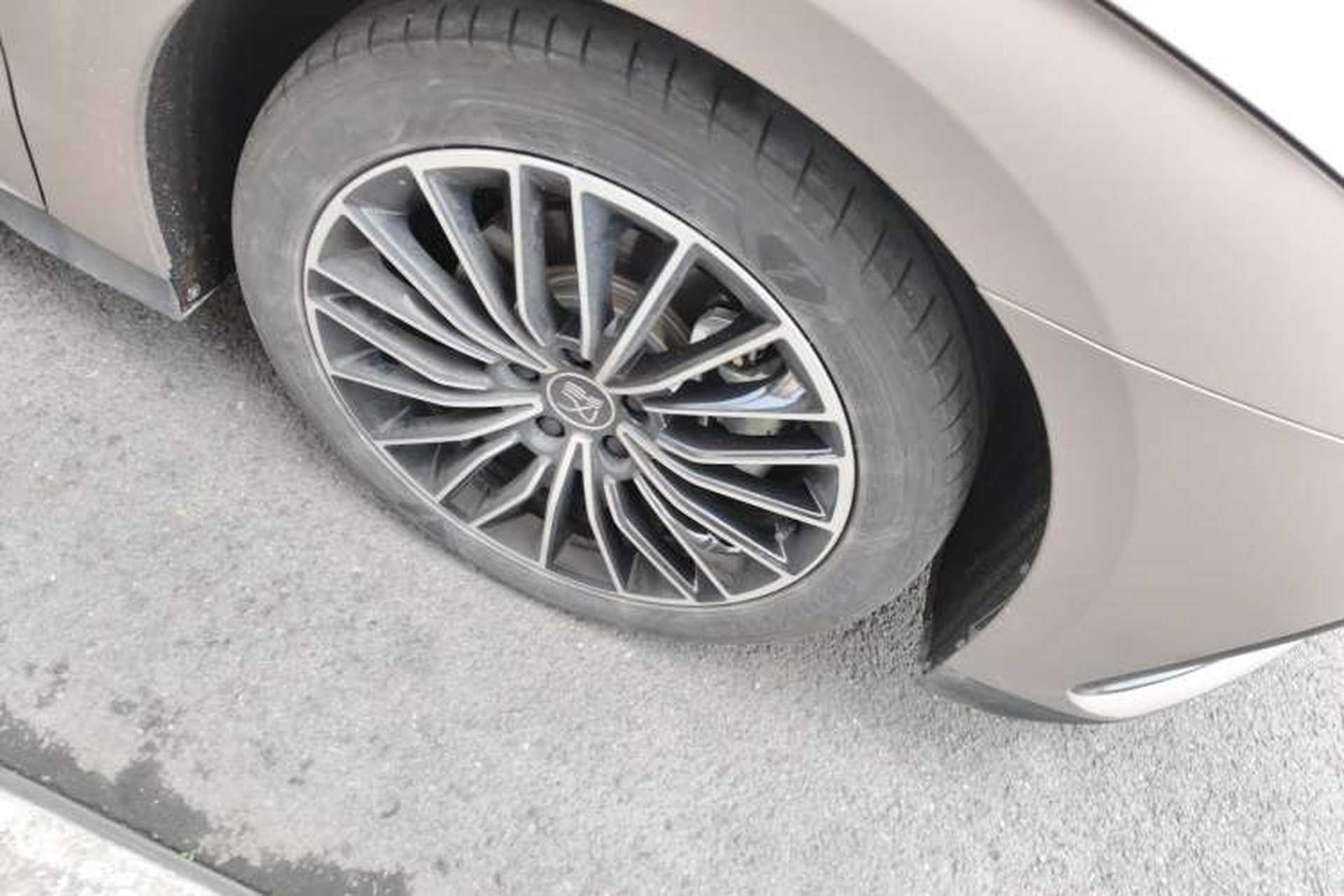 Used BYD Han 2022 DM-i 121KM Luxury Model Right Front Wheel Hub