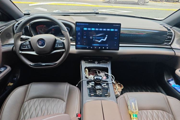Used BYD Han 2022 DM-i 121KM Luxury Model Center Console