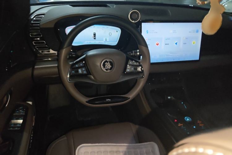Used BYD Han 2022 EV Genesis Edition 715KM Front-Wheel-Drive Prestige Model Steering Wheel