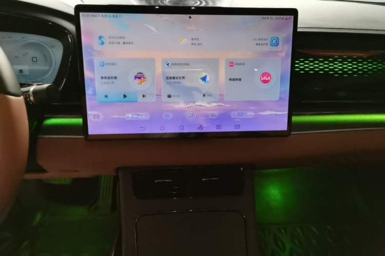 Used BYD Han 2022 DM-i 121KM Luxury Model Audio And AC Panel